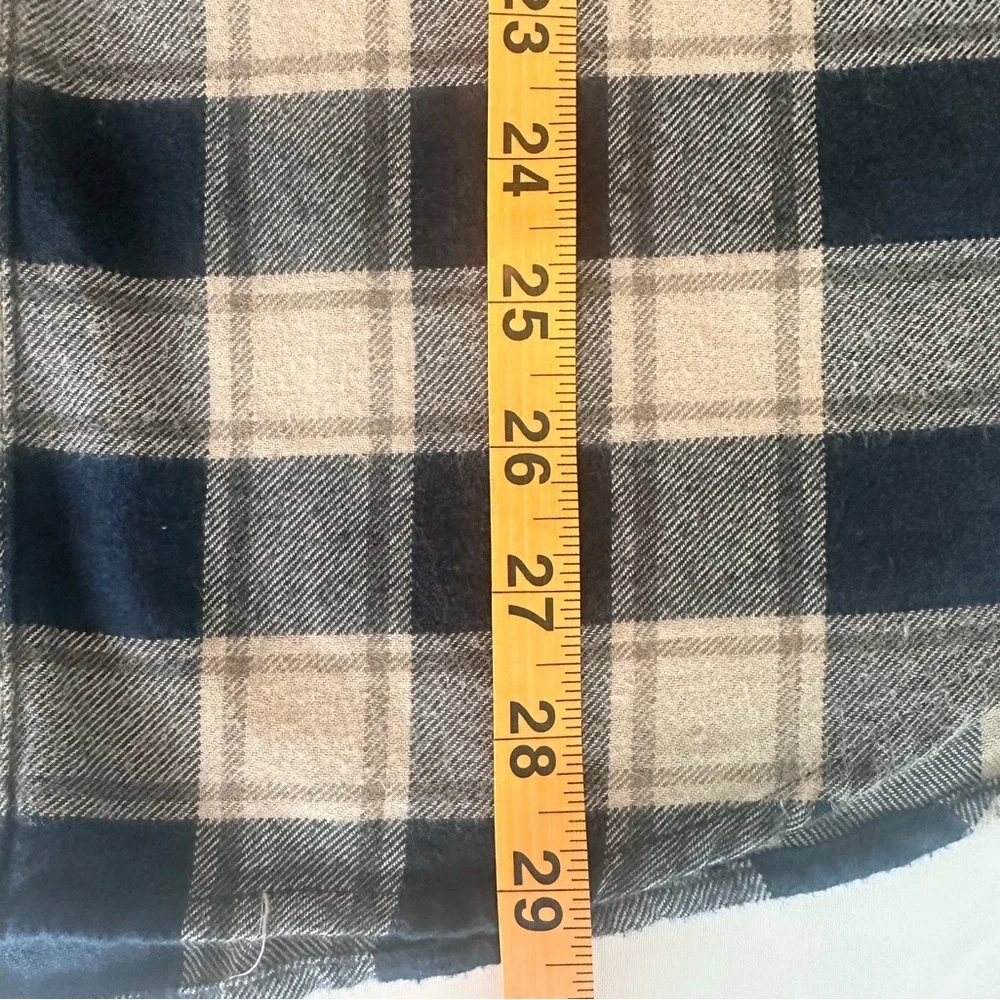 Woolrich Men’s Plaid Flannel Button-Up Shirt – Size Medium - Picture 6 of 7